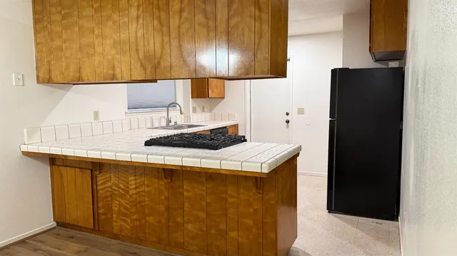 $1,900 | 2423 Knowlwood Drive, Hanford, CA 93230