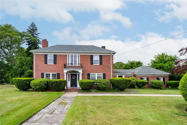 $685,000 | 873 Warwick Avenue, Warwick, RI 02888