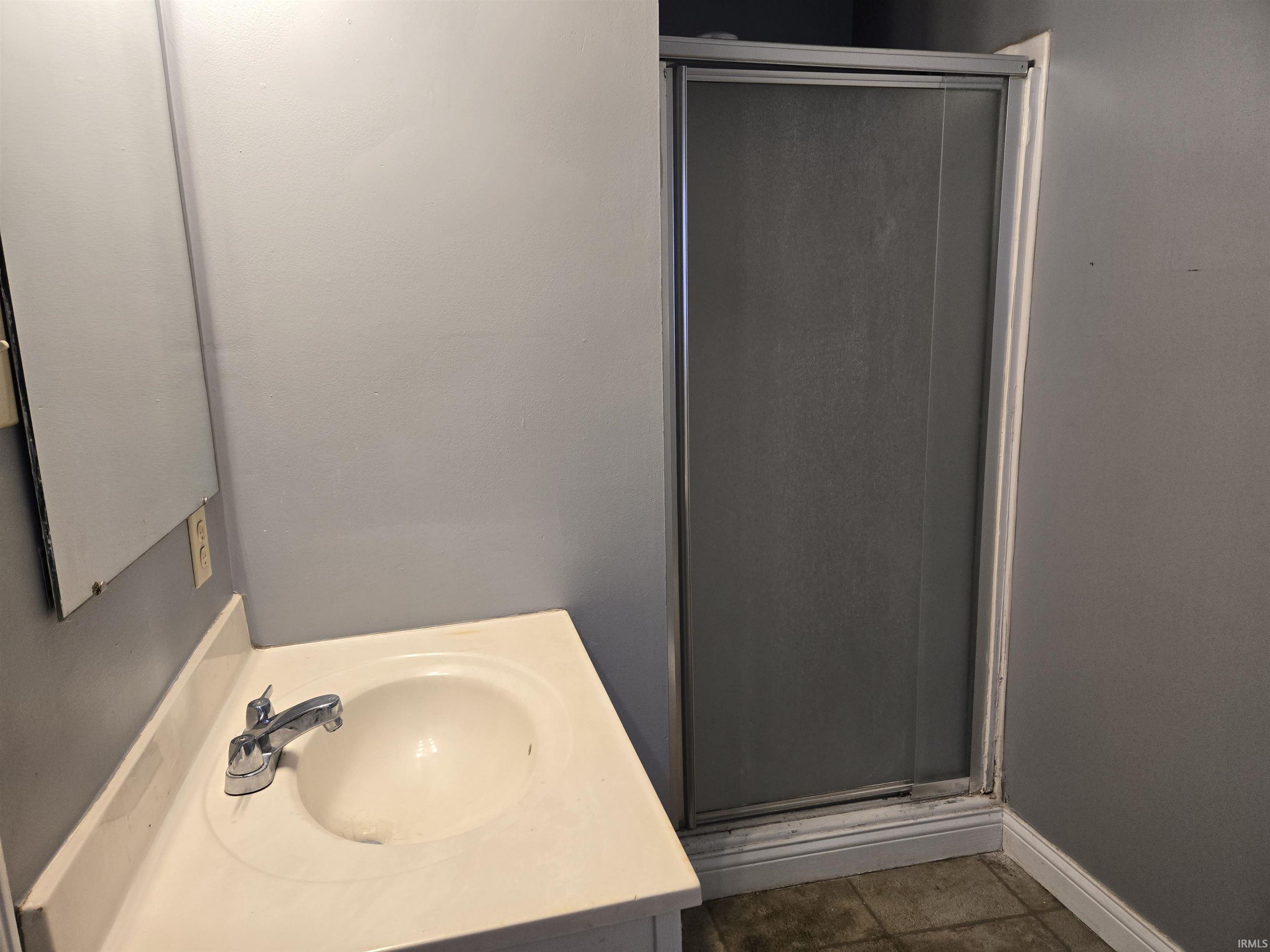 909 West 4th Street Bicknell, IN 47512 - Photo 13 of 32