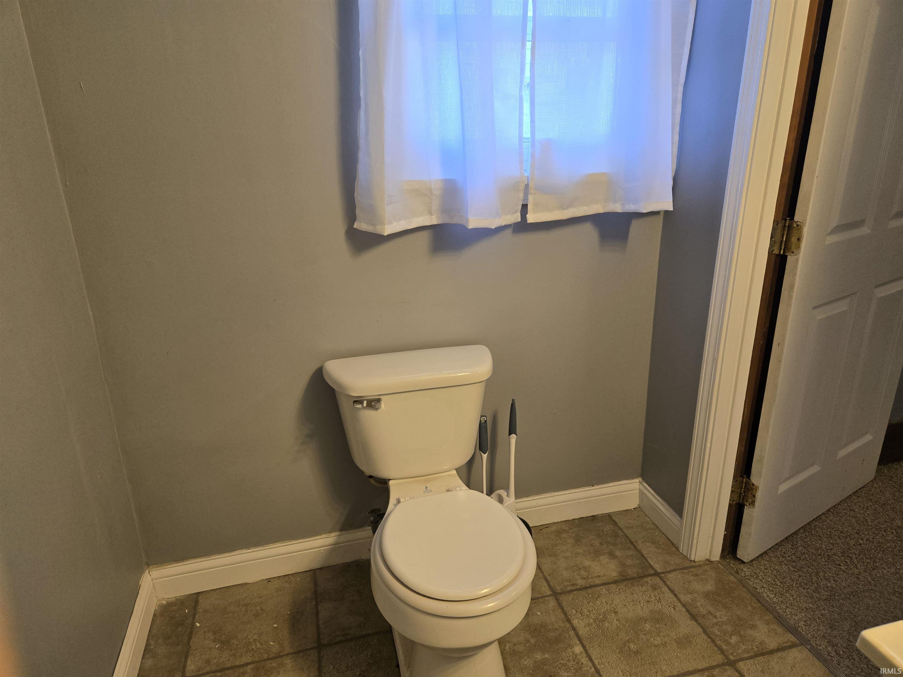 909 West 4th Street Bicknell, IN 47512 - Photo 5 of 32