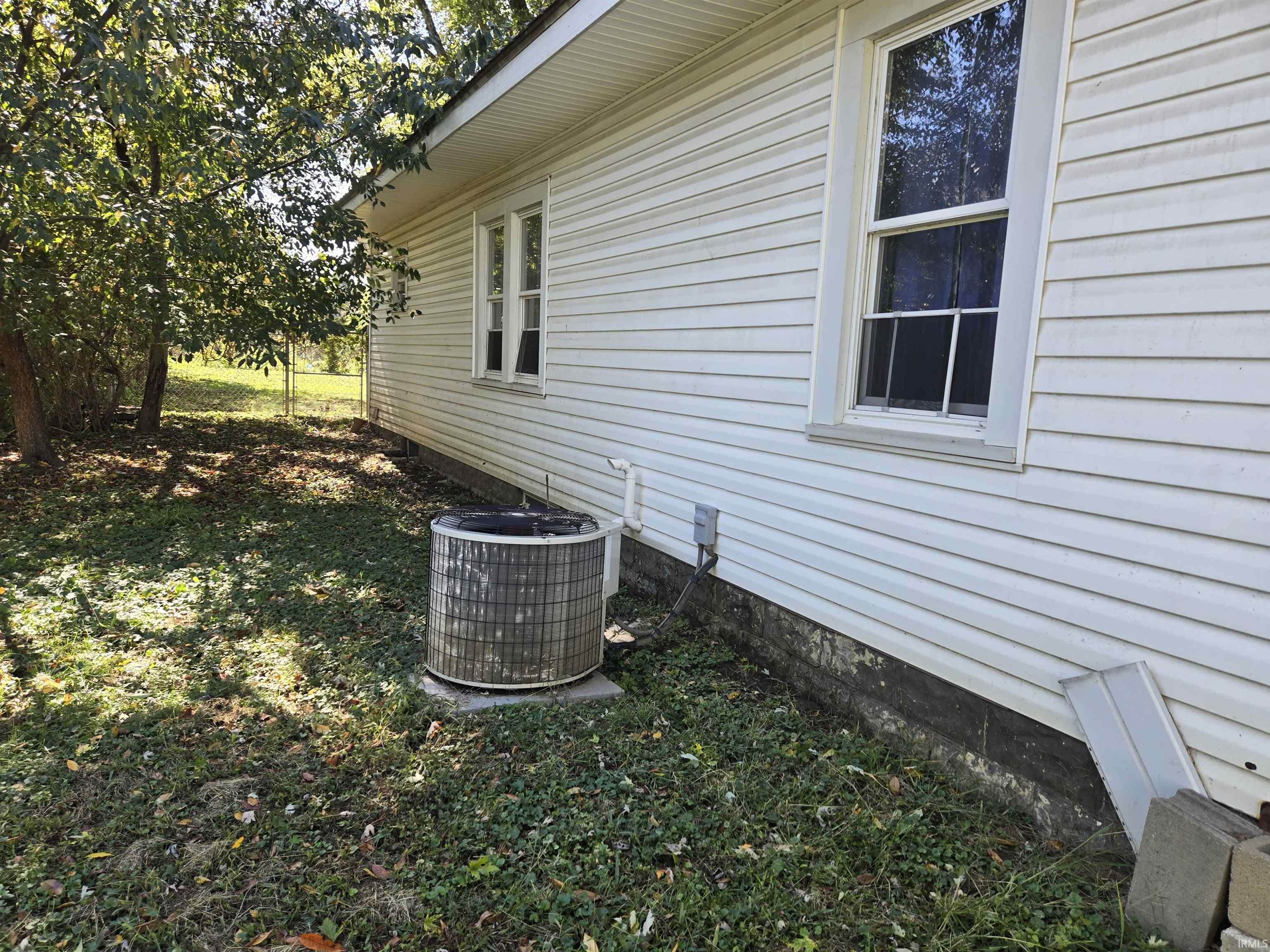 909 West 4th Street Bicknell, IN 47512 - Photo 10 of 32