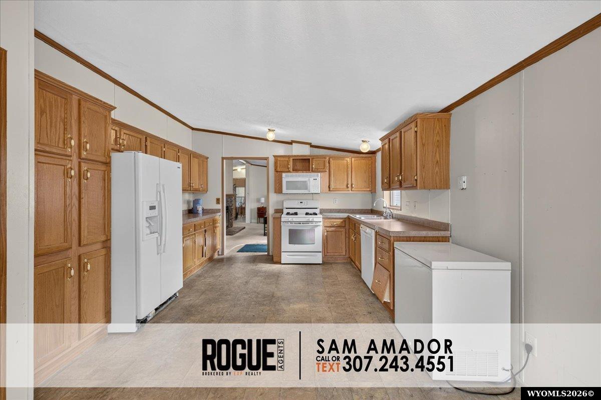 2760 South Robertson Road, Unit 75 Casper, WY 82604 - Photo 9 of 16