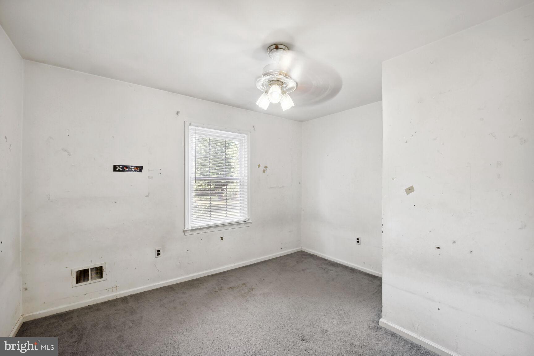 5908 Wolverton Lane Clinton, MD 20735 - Photo 17 of 27 Bedroom