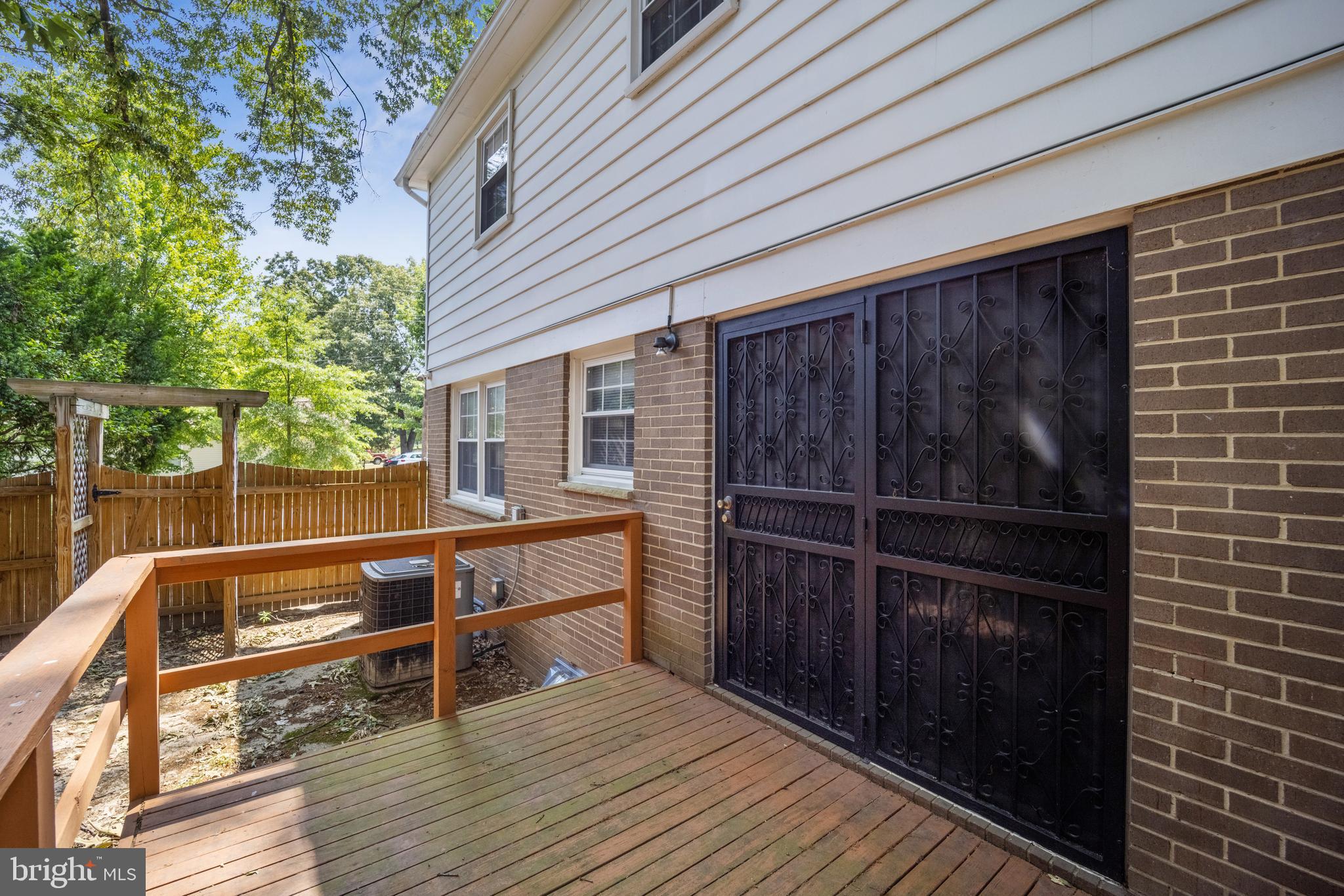 5908 Wolverton Lane Clinton, MD 20735 - Photo 22 of 27 Deck off kitchen