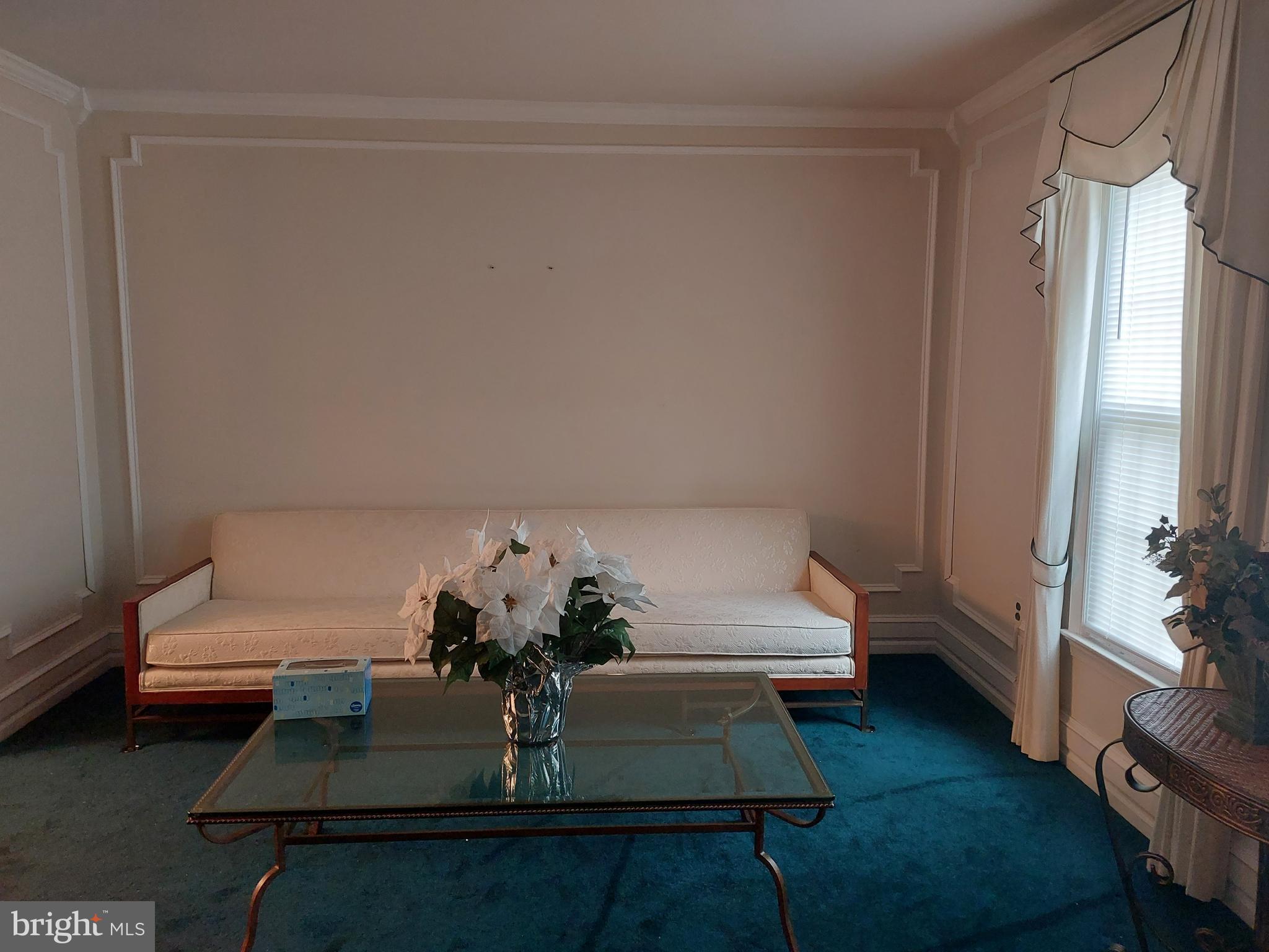 5908 Wolverton Lane Clinton, MD 20735 - Photo 5 of 27 Living room