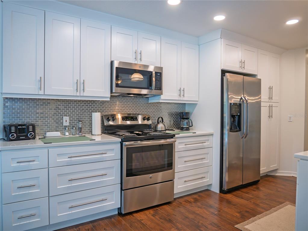 5343 Sagamore Court New Port Richey, FL 34655 - Photo 13 of 37