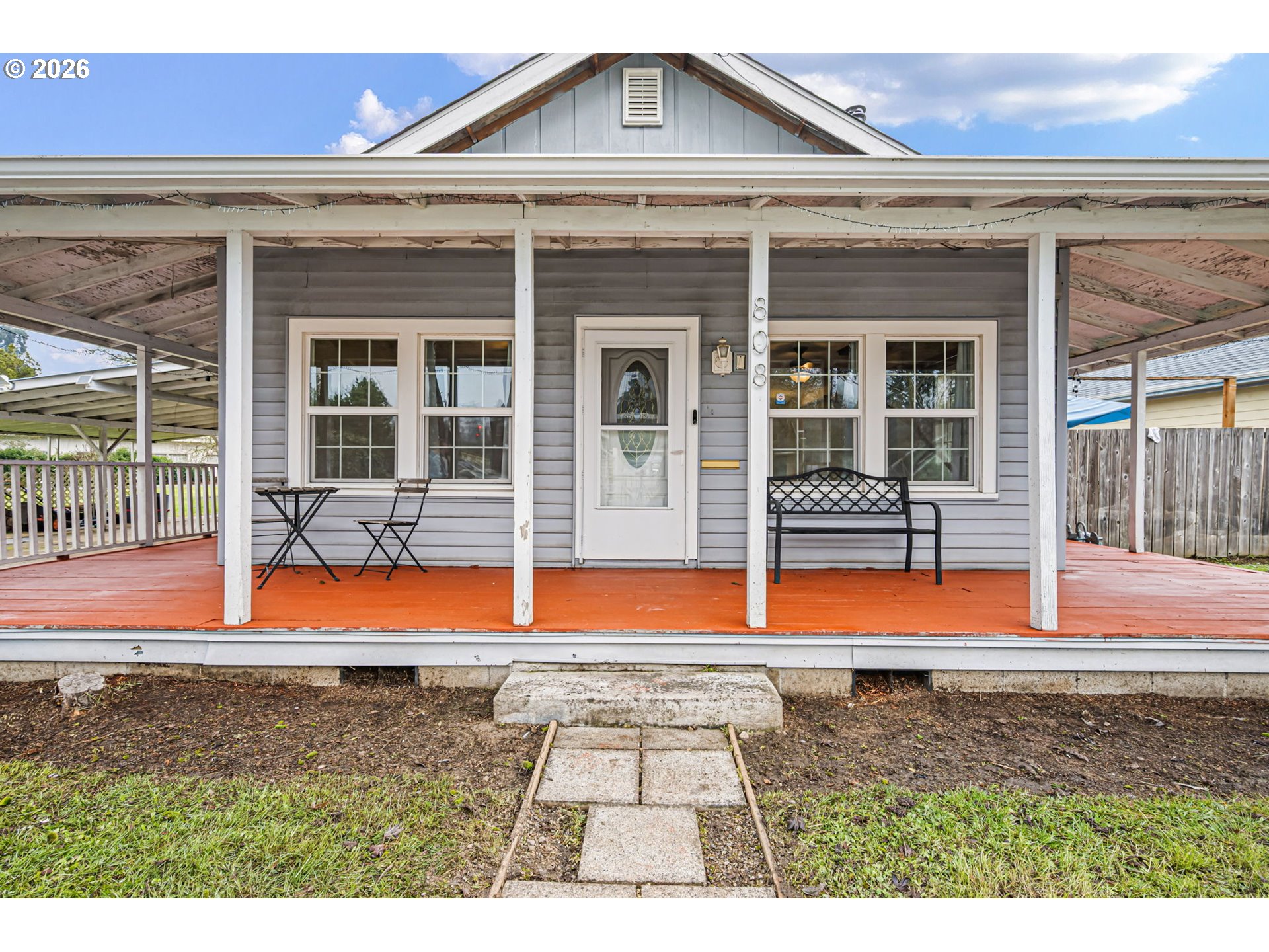 808 North 10th Street Cottage Grove, OR 97424 - Photo 3 of 34