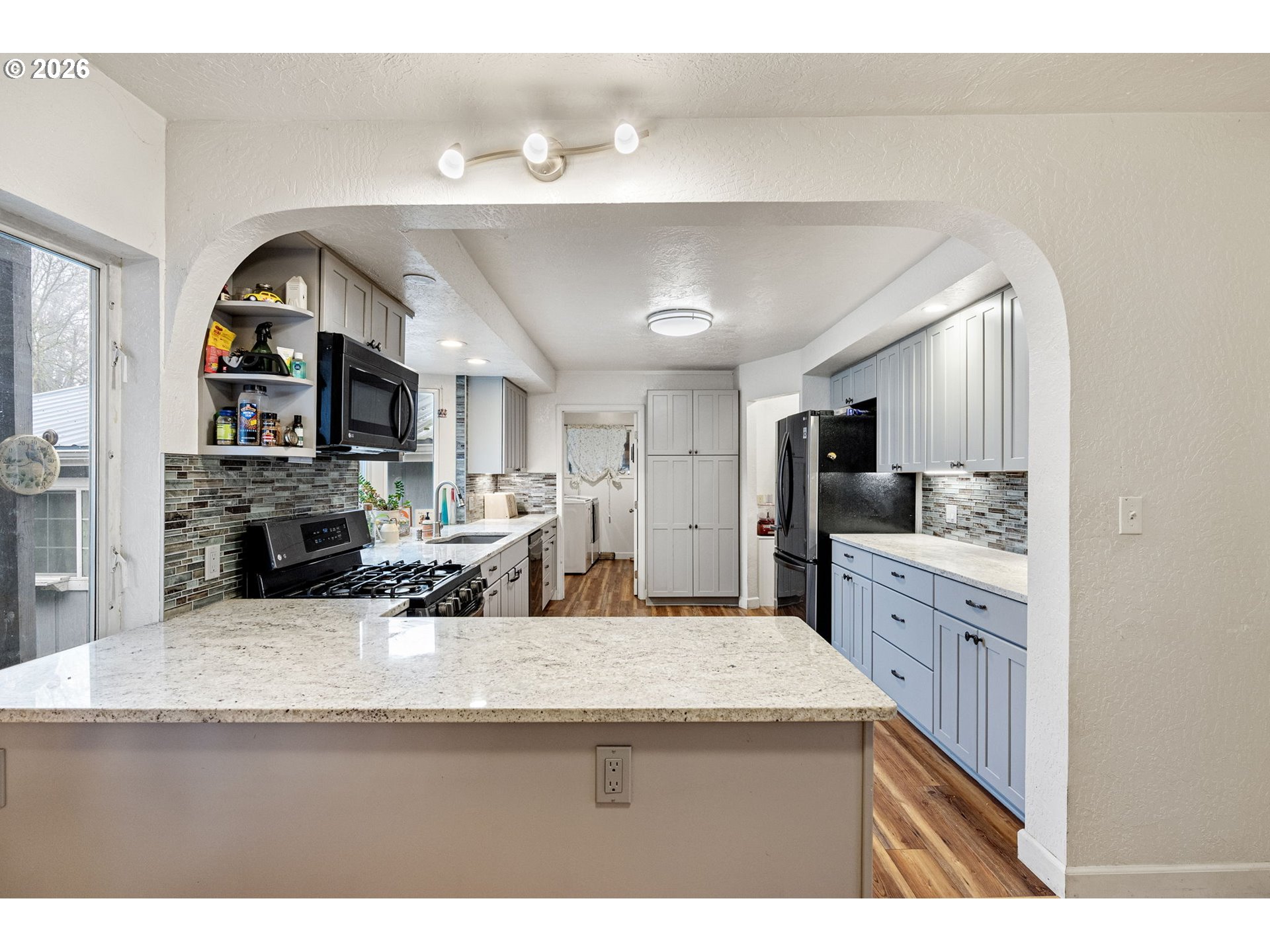 808 North 10th Street Cottage Grove, OR 97424 - Photo 9 of 34