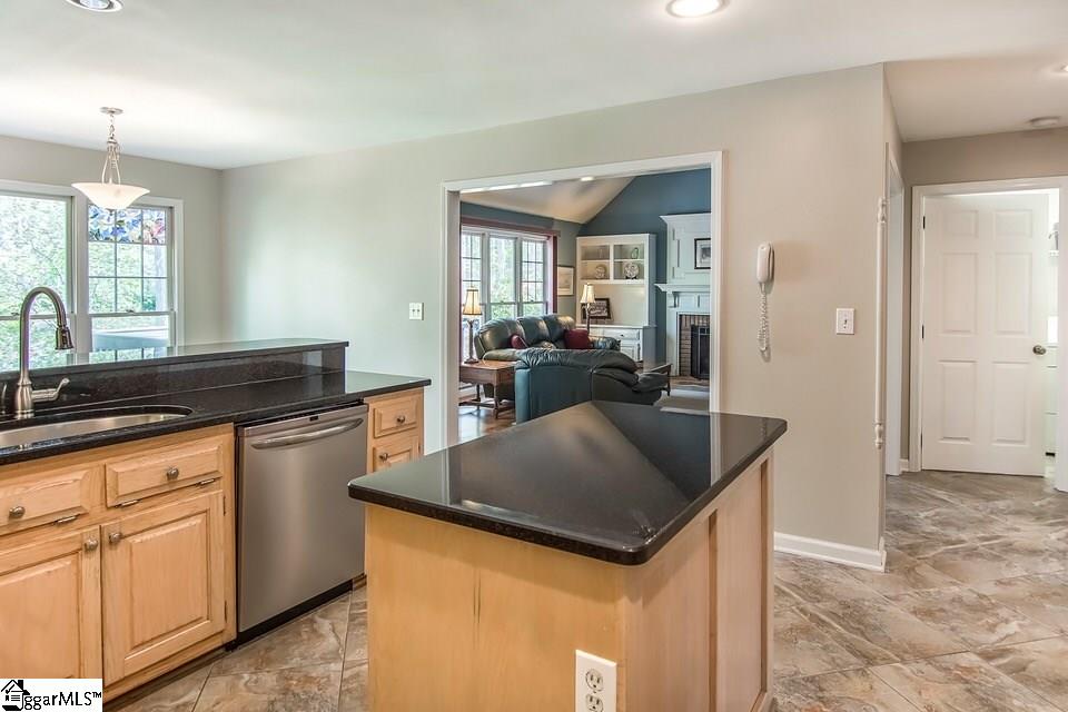 106 Deer Spring Lane Simpsonville, SC 29680 - Photo 10 of 34 Gallery Image 10