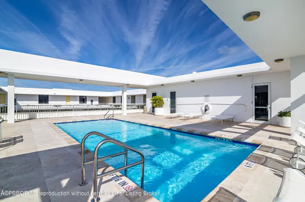 $29,000 | 400 South Ocean Boulevard, Unit 419, Palm Beach, FL 33480