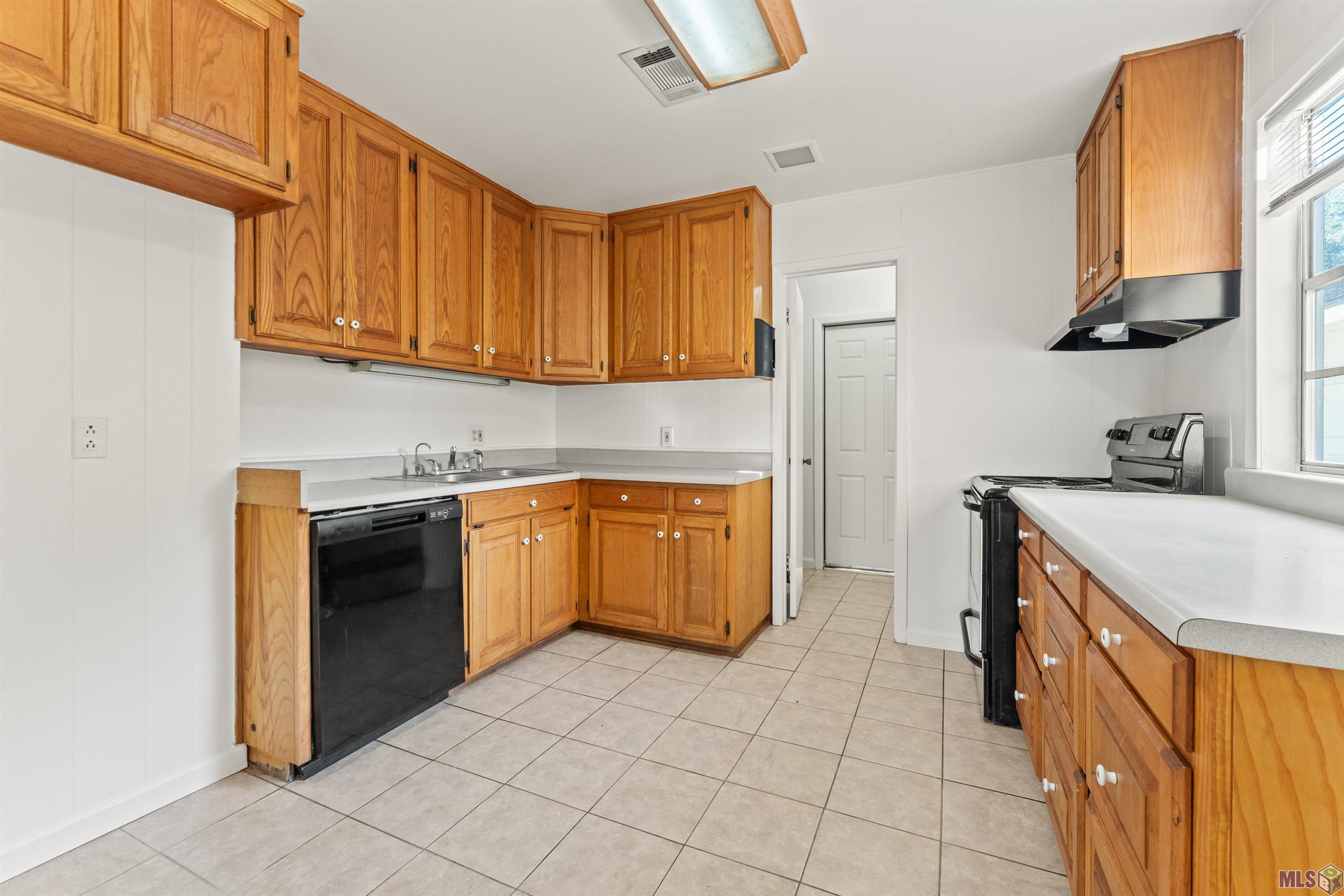 9357 Rainford Road Baton Rouge, LA 70810 - Photo 9 of 24