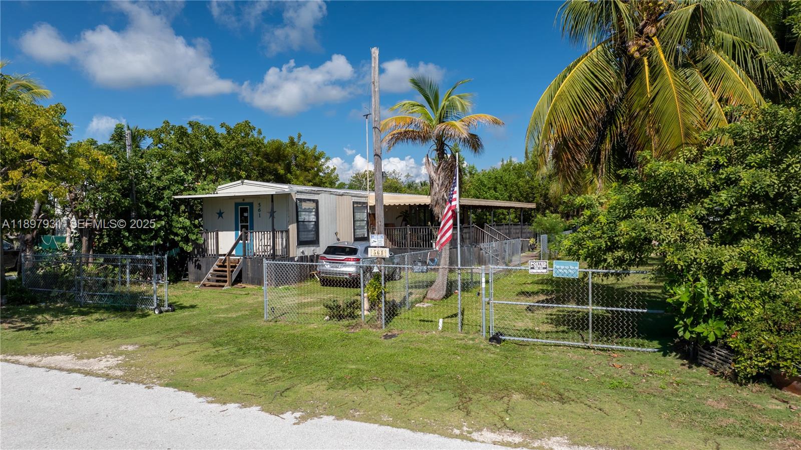 561 Gordon Circle Key Largo, FL 33037 - Photo 5 of 27