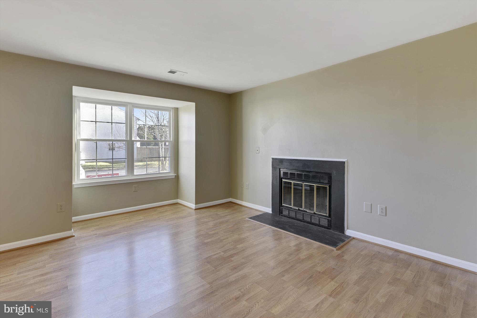 7766 Gateshead Lane Manassas, VA 20109 - Photo 3 of 14