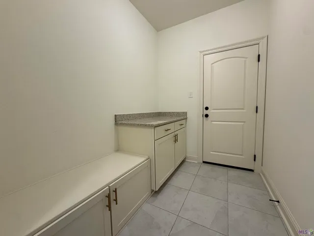 $343,000 | 16103 Knoll Crk Avenue, Baton Rouge, LA 70817