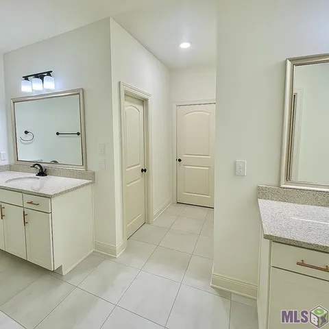 $343,000 | 16103 Knoll Crk Avenue, Baton Rouge, LA 70817