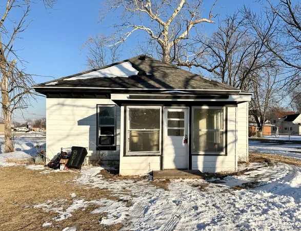 $55,000 | 301 South Oak Street, Forrest, IL 61741