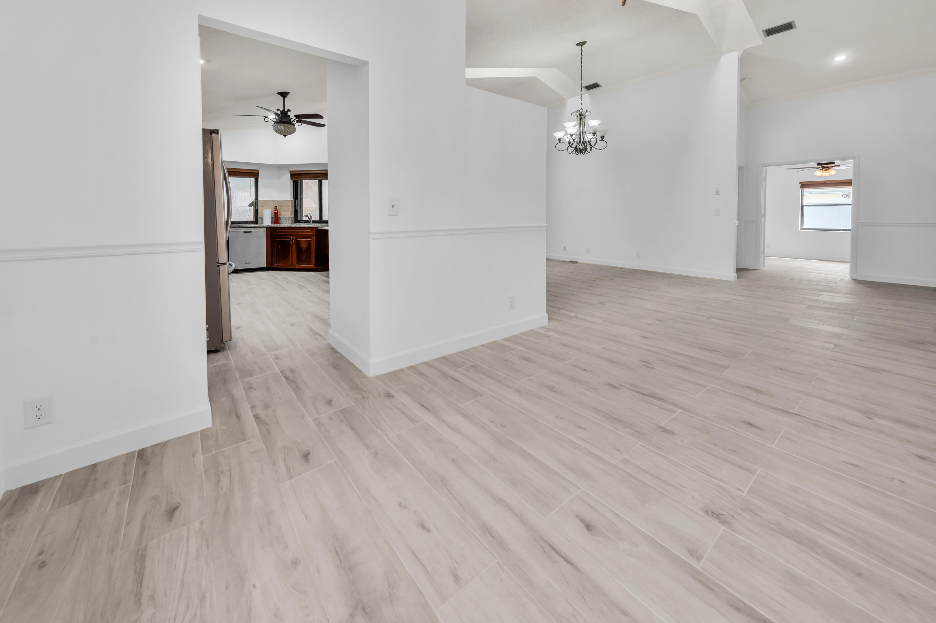 7619 Silver Woods Court Boca Raton, FL 33433 - Photo 10 of 20 DSC_1037