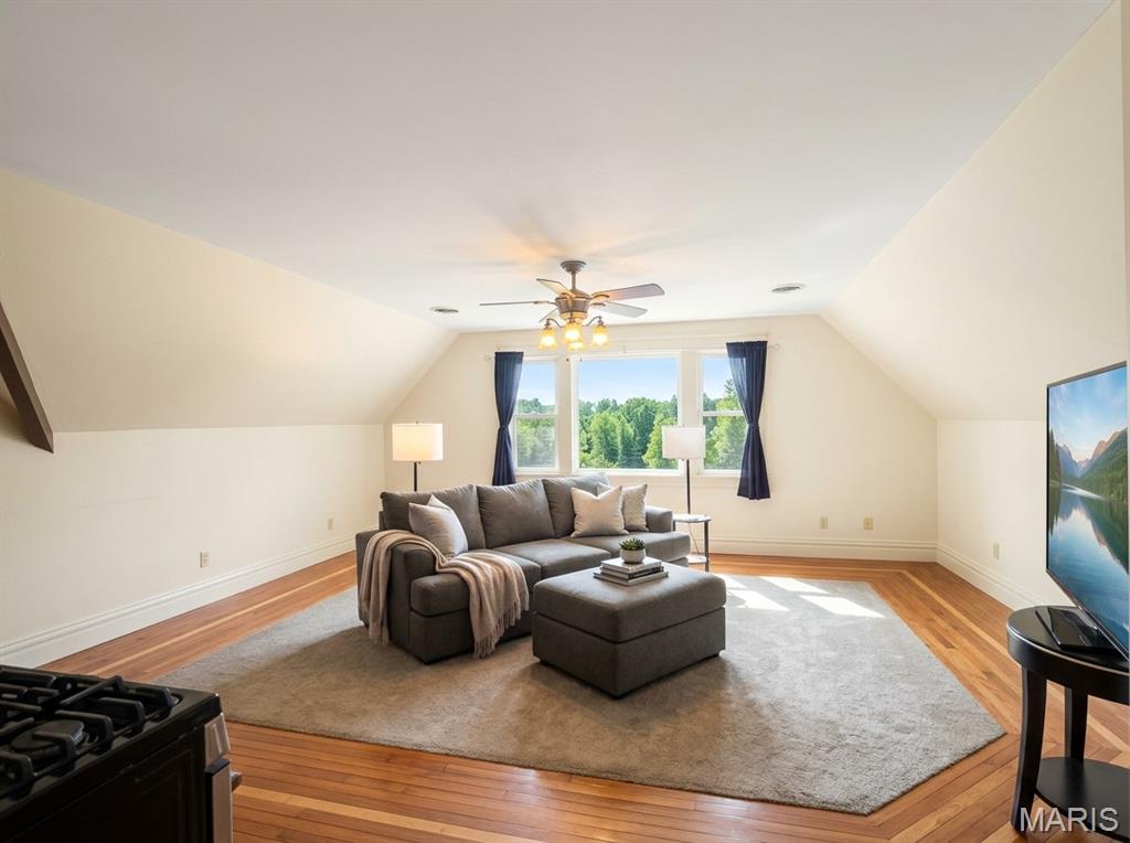 116 West Henry Street Staunton, IL 62088 - Photo 35 of 48