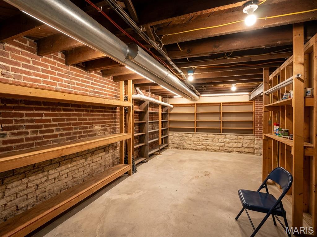 116 West Henry Street Staunton, IL 62088 - Photo 41 of 48