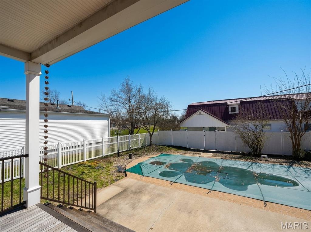 116 West Henry Street Staunton, IL 62088 - Photo 45 of 48