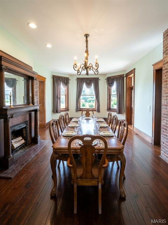 116 West Henry Street Staunton, IL 62088 - Photo 5 of 48