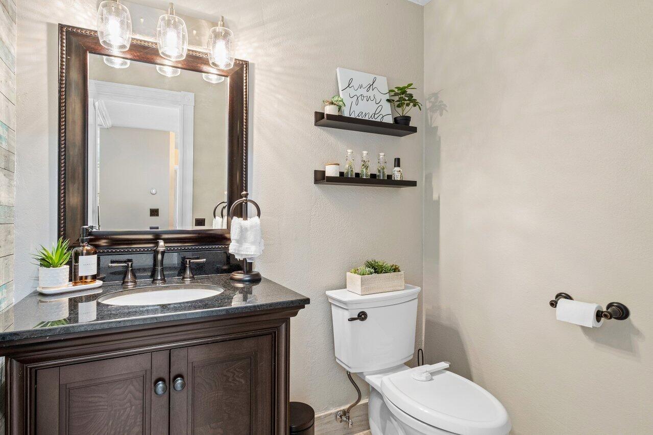 20784 Boca Ridge Drive North Boca Raton, FL 33428 - Photo 21 of 39 HALF BATH