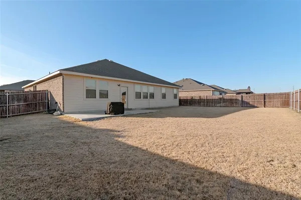 $390,000 | 3816 Waldorf Drive, Denton, TX 76208
