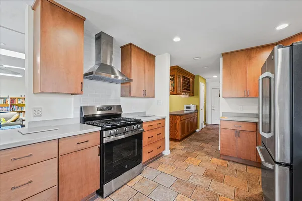 $449,900 | 205 East Sherwin Circle, Urbana, IL 61802