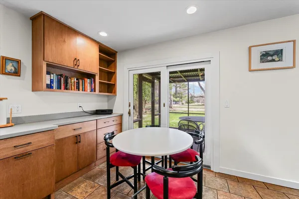 $449,900 | 205 East Sherwin Circle, Urbana, IL 61802