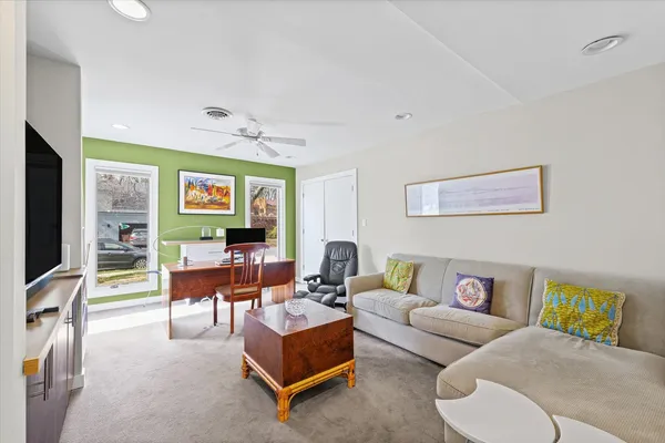 $449,900 | 205 East Sherwin Circle, Urbana, IL 61802