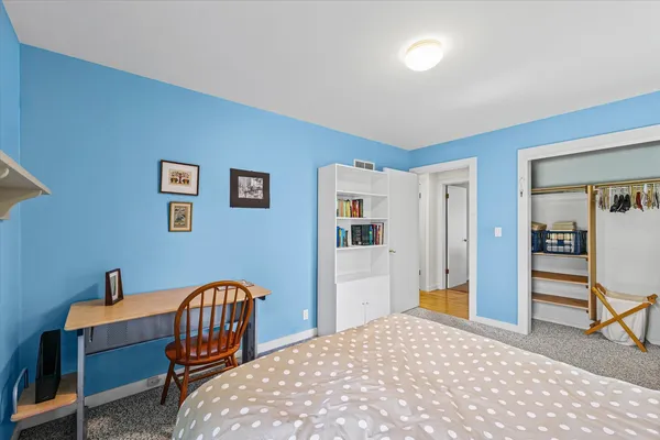 $449,900 | 205 East Sherwin Circle, Urbana, IL 61802