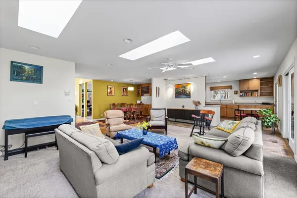 $449,900 | 205 East Sherwin Circle, Urbana, IL 61802