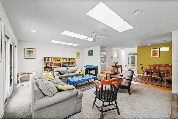 $449,900 | 205 East Sherwin Circle, Urbana, IL 61802