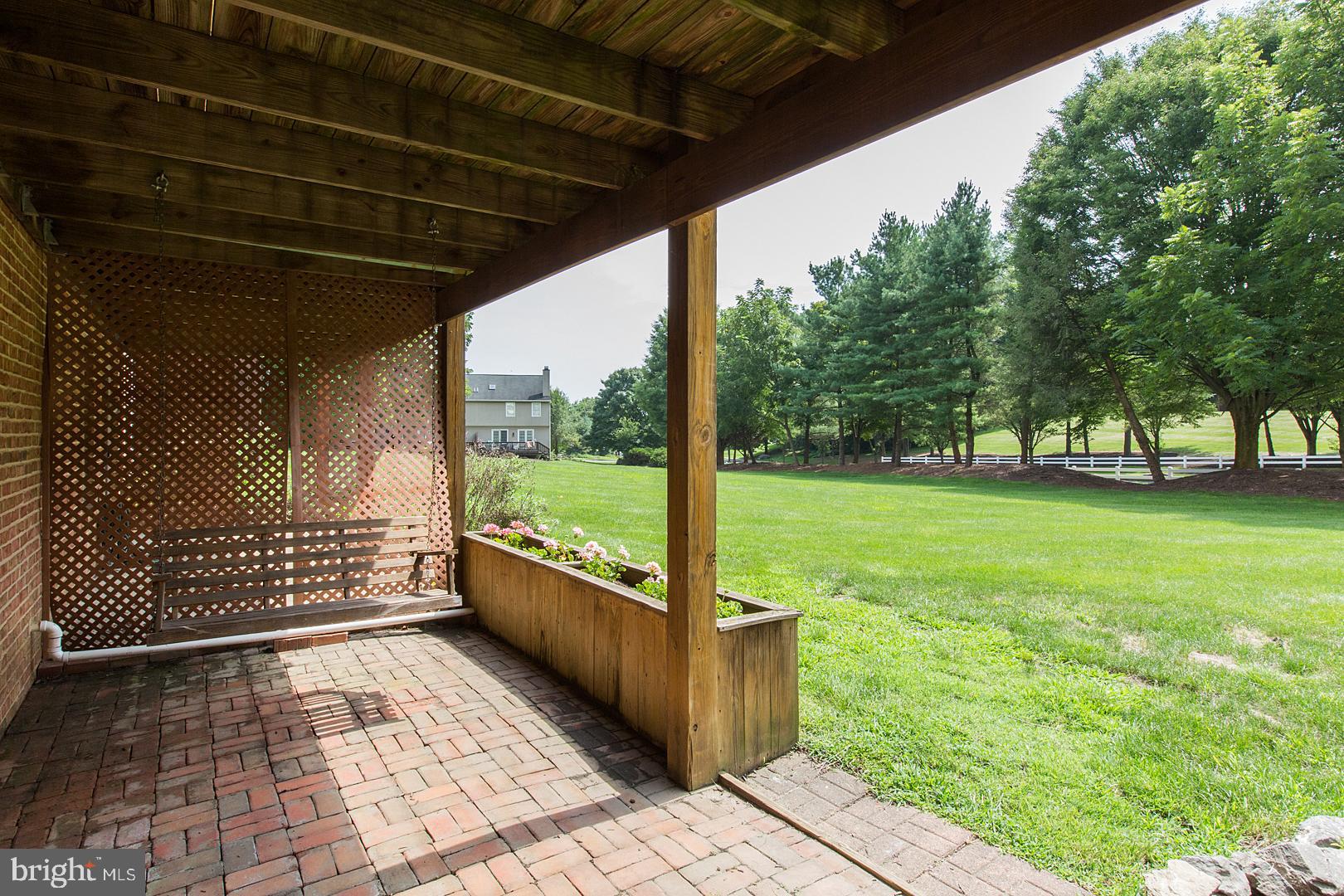 37 Greythorne Road Lancaster, PA 17603 - Photo 39 of 48 Lower brick patio.