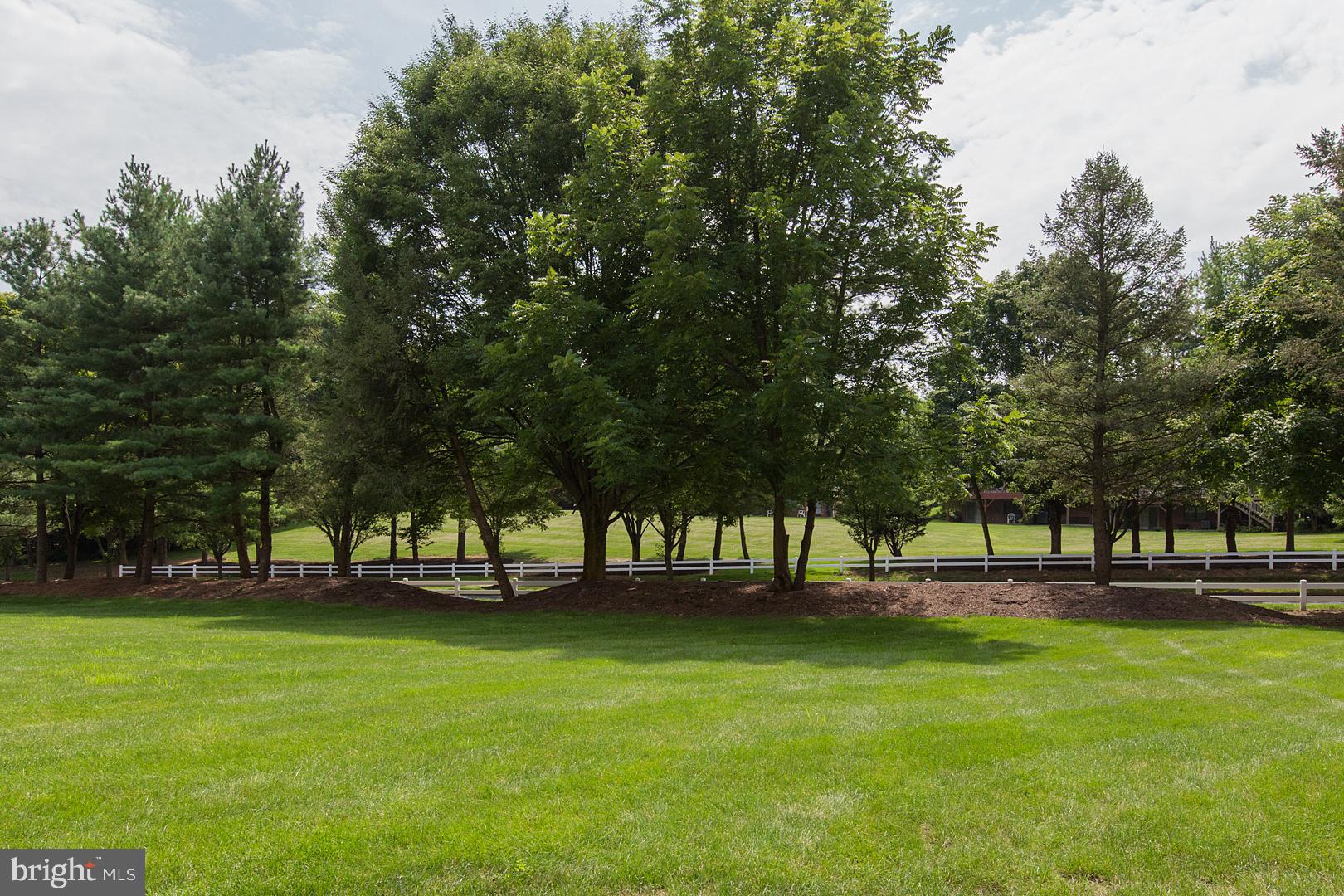 37 Greythorne Road Lancaster, PA 17603 - Photo 41 of 48 Gallery Image 41