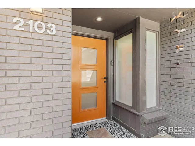 $730,000 | 2103 Rangeview Lane, Longmont, CO 80501