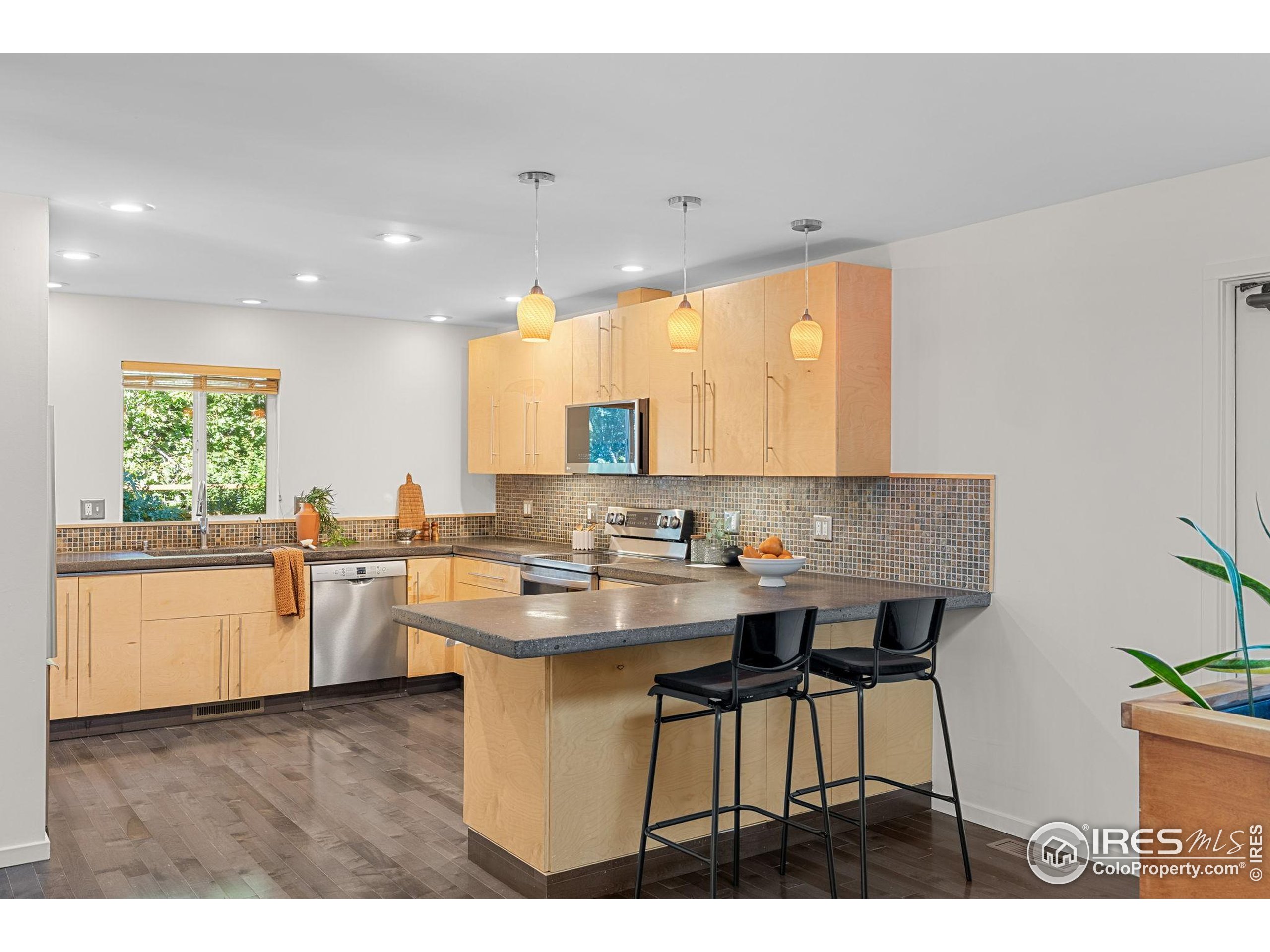 2103 Rangeview Lane Longmont, CO 80501 - Photo 14 of 47