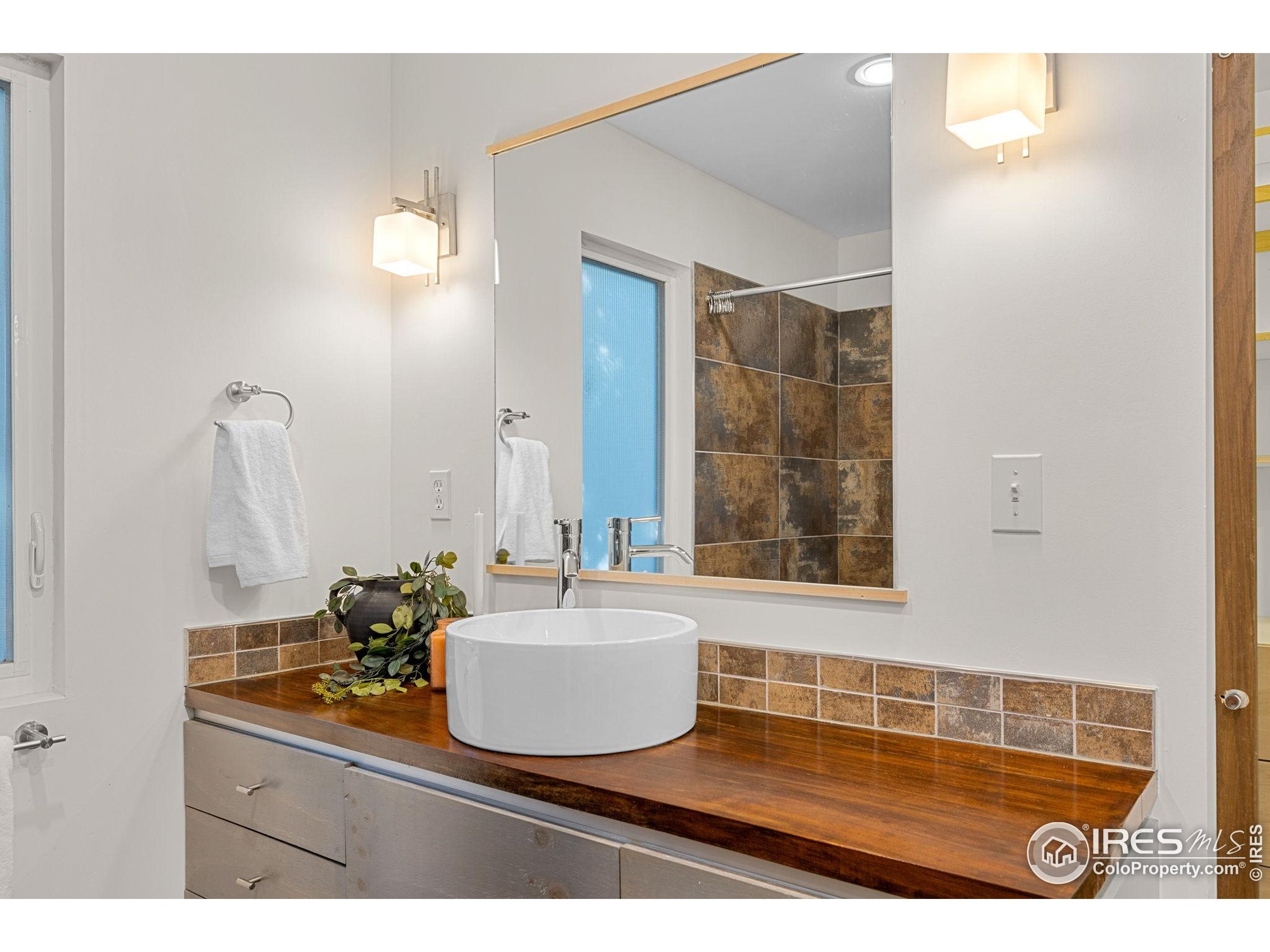 2103 Rangeview Lane Longmont, CO 80501 - Photo 23 of 47