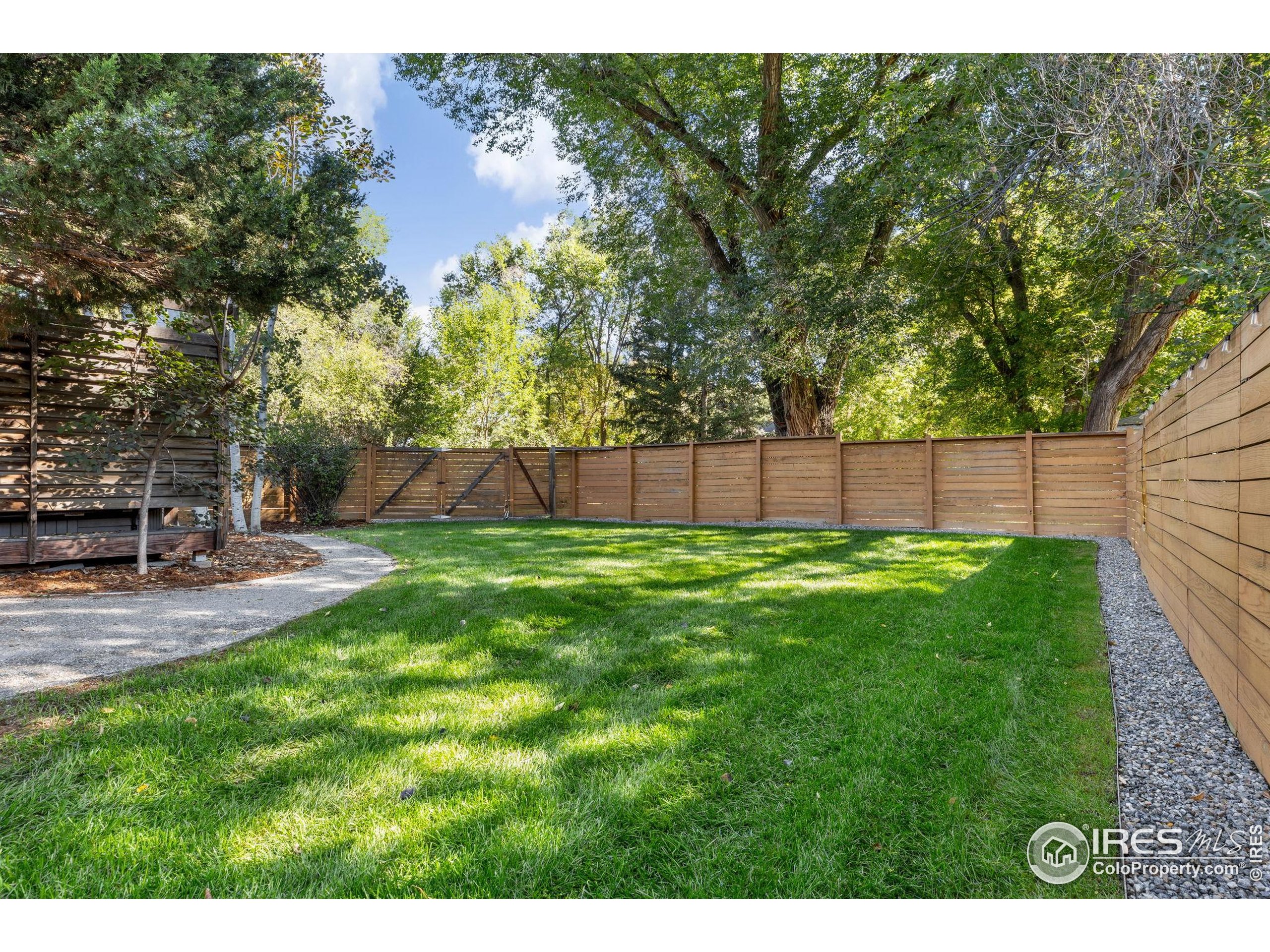 2103 Rangeview Lane Longmont, CO 80501 - Photo 37 of 47