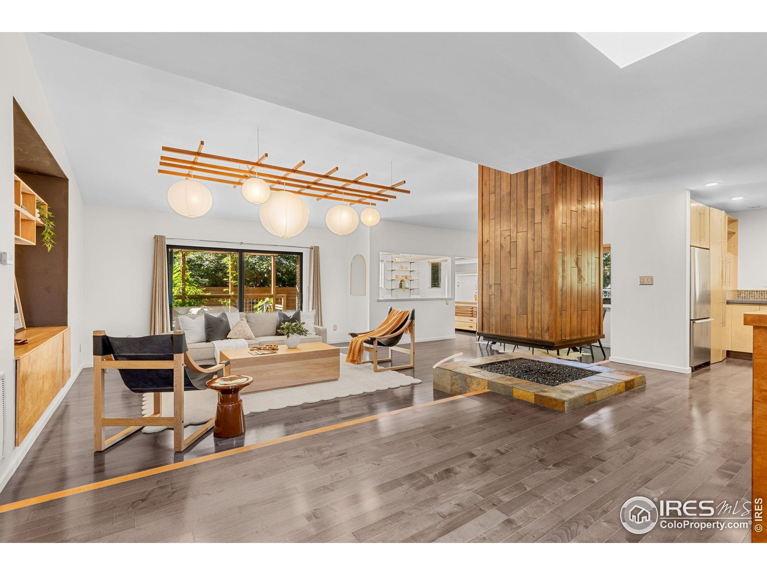 2103 Rangeview Lane Longmont, CO 80501 - Photo 6 of 47