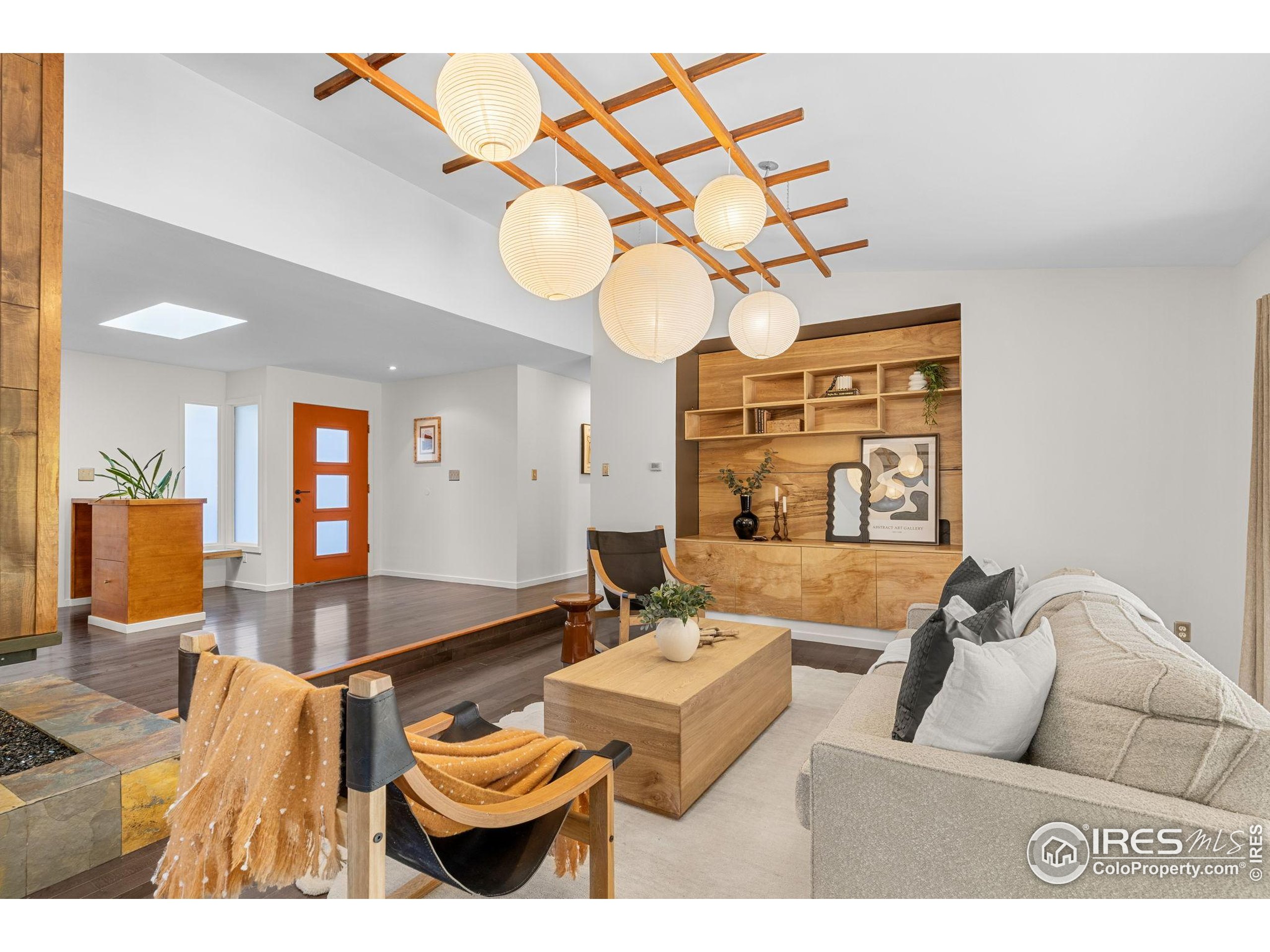 2103 Rangeview Lane Longmont, CO 80501 - Photo 8 of 47