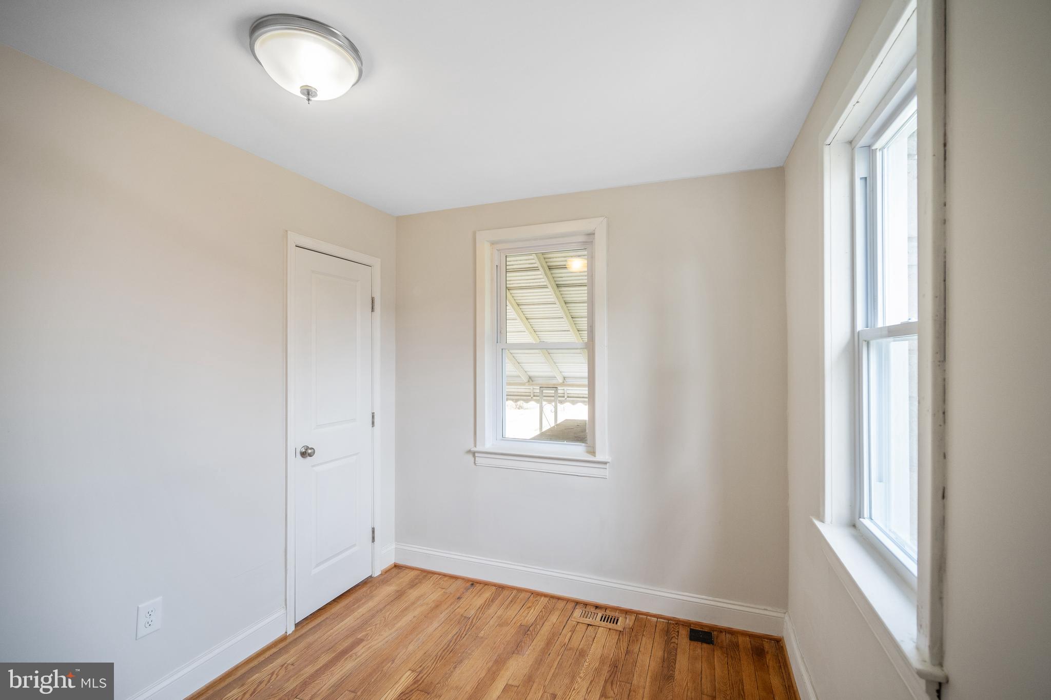 4110 Belle Grove Road Baltimore, MD 21225 - Photo 20 of 34 Main floor bedroom 2