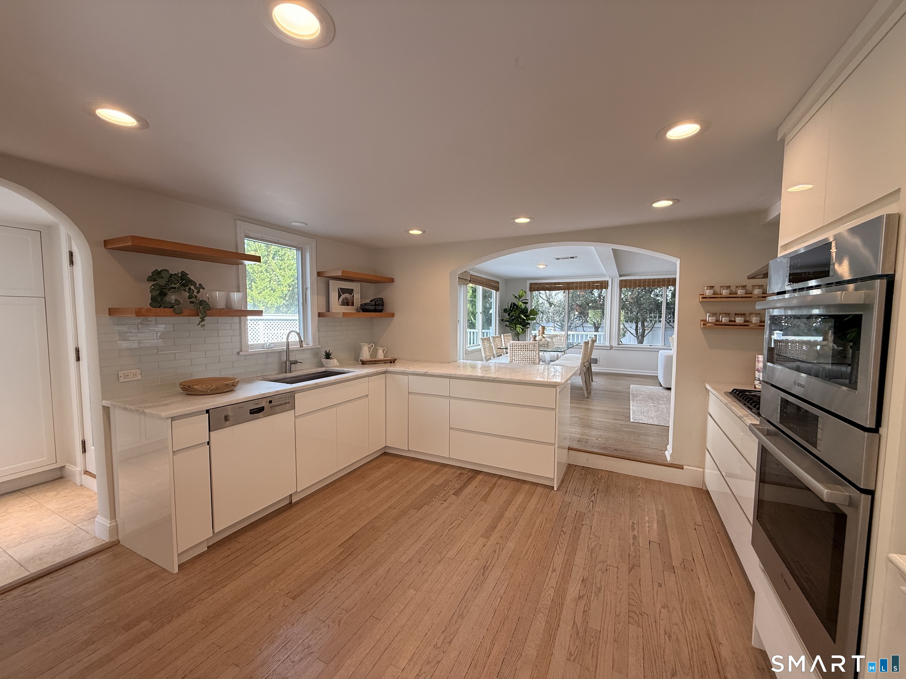 32 Nearwater Road Norwalk, CT 06853 - Photo 5 of 35 Gallery Image 5