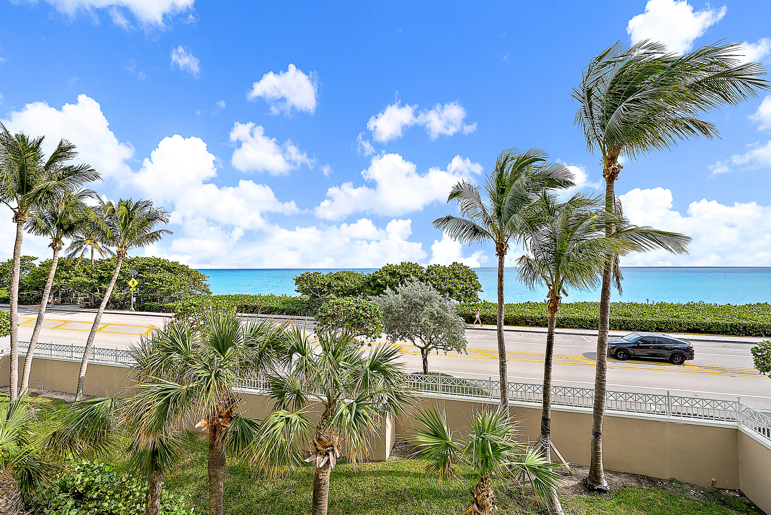 221 Ocean Grande Boulevard, Unit 407 Jupiter, FL 33477 - Photo 3 of 39 a view of a backyard