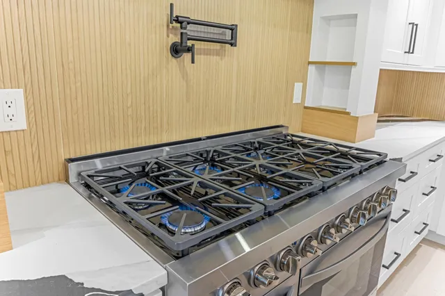 $919,000 | 713 Man Of War Court, Inman, SC 29349