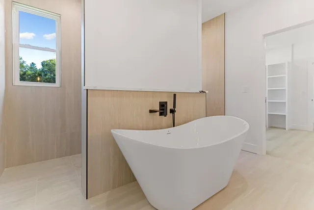 $919,000 | 713 Man Of War Court, Inman, SC 29349