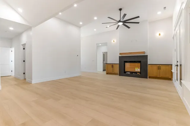 $919,000 | 713 Man Of War Court, Inman, SC 29349