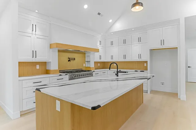 $919,000 | 713 Man Of War Court, Inman, SC 29349