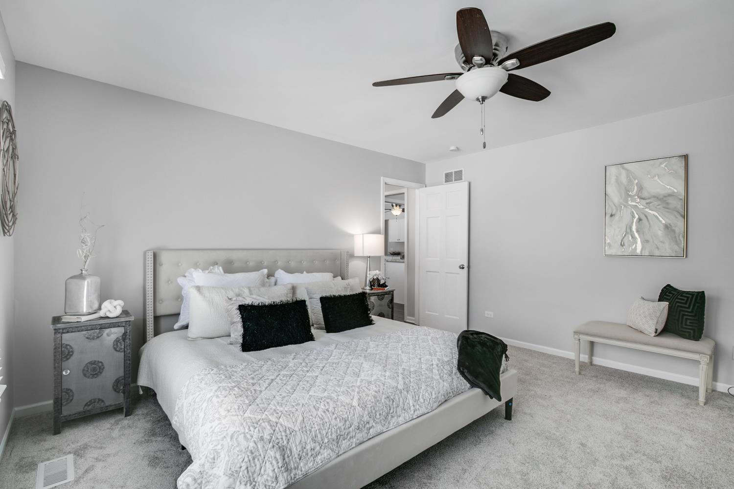 3700 Monarch Circle Naperville, IL 60564 - Photo 22 of 48