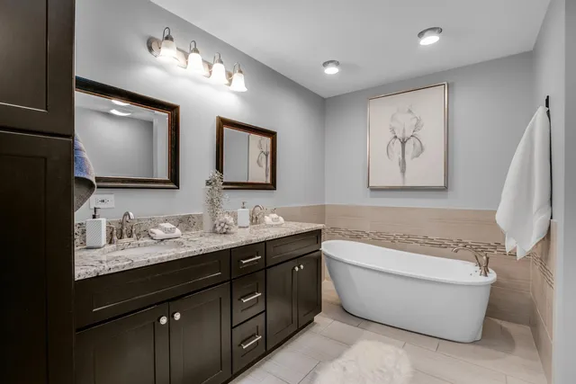 $860,000 | 3700 Monarch Circle, Naperville, IL 60564